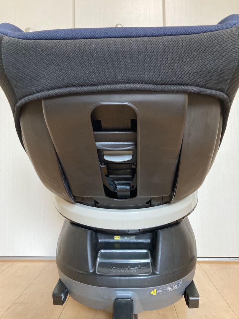 【美品】Combi コンビ ネセルターン リミテッド ISOFIX