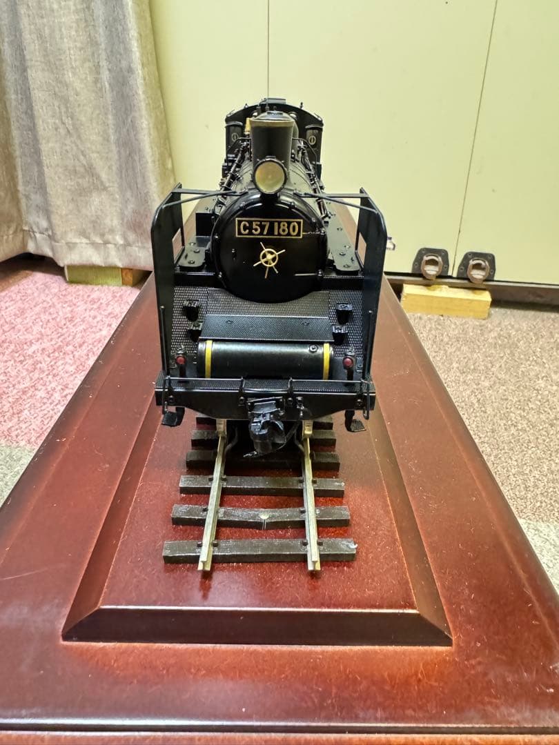 C57形180号機蒸気機関車 1/45 展示ケース付