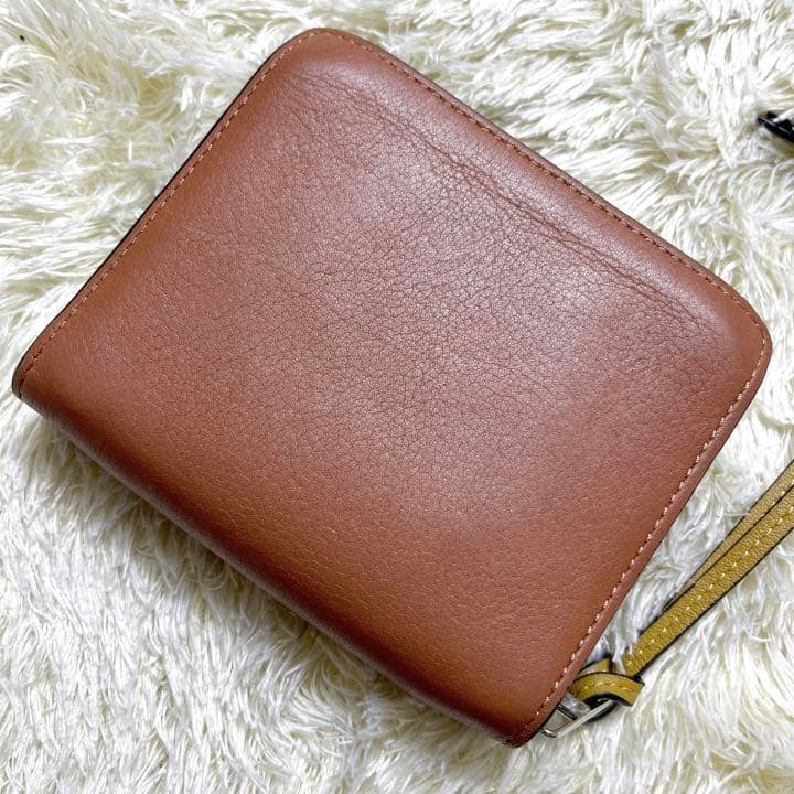 ✨極美品 正規品✨ロエベ 二つ折り コンパクトジップウォレット