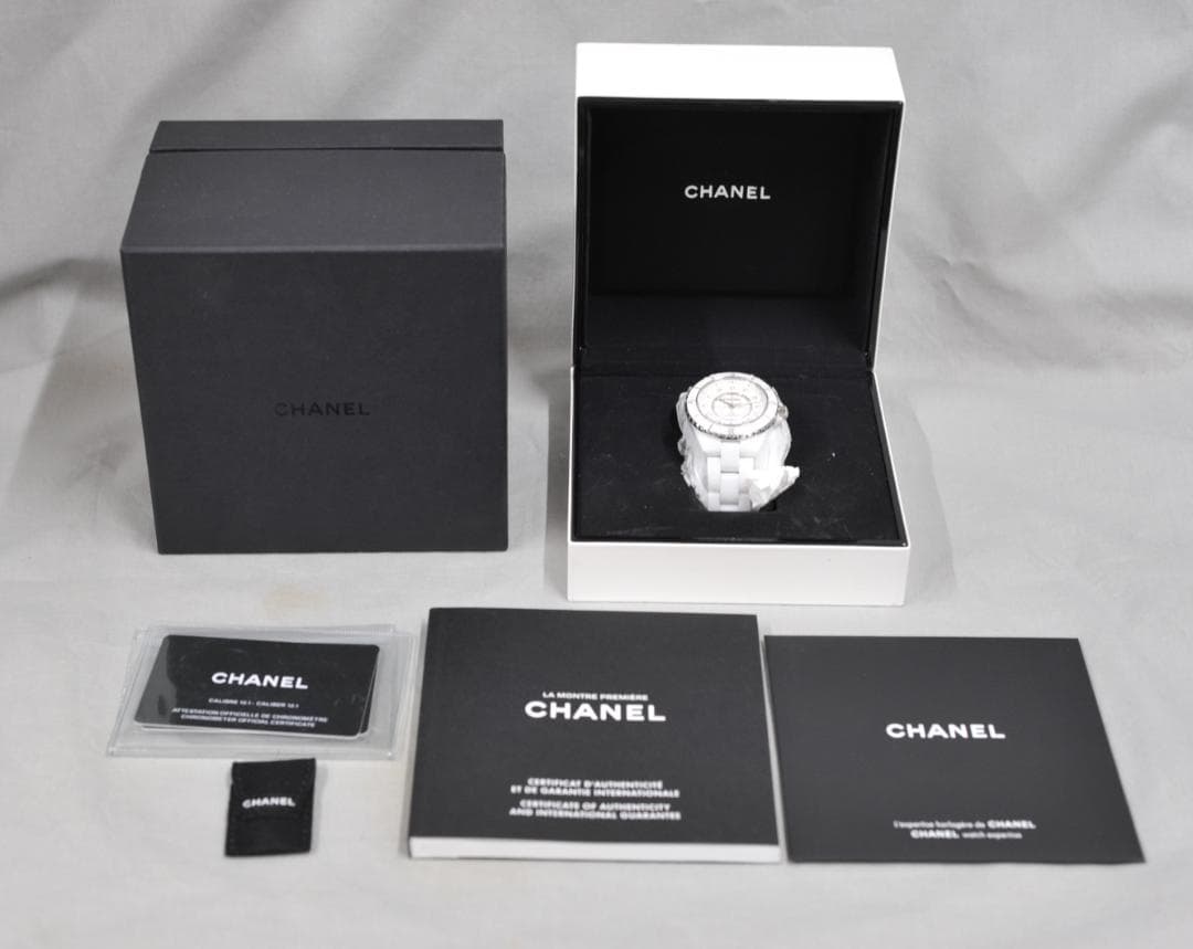 ラ*ム様 シャネル　Ｊ１２　ホワイトセラミック　１２Pダイヤ　３８ｍｍ　自動巻