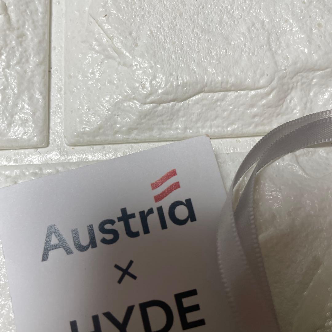 関西大阪万博 オーストリア館 HYDE Edyhステッカー スワロフスキー