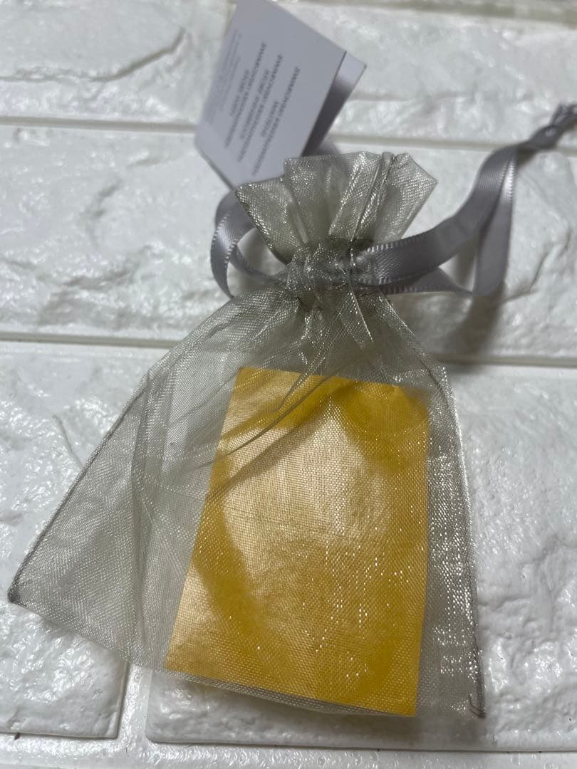 関西大阪万博 オーストリア館 HYDE Edyhステッカー スワロフスキー