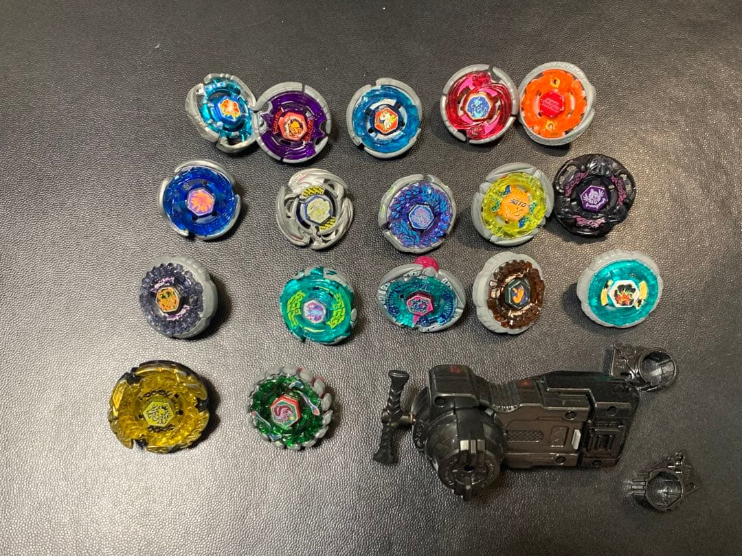 メタルファイトまとめ売りメタルファイトベイブレード約70個