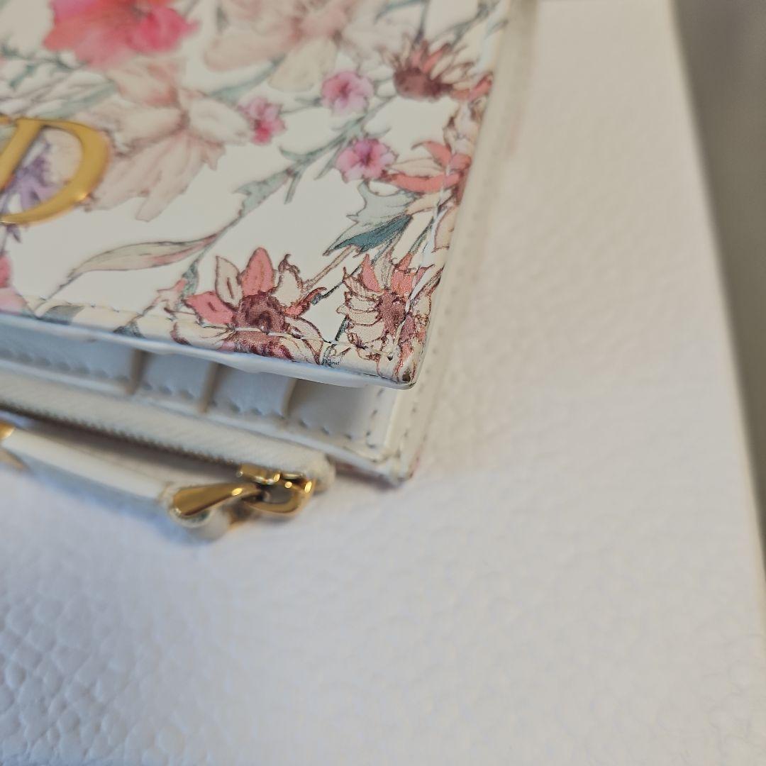 日本限定】Dior Caro Dahlia ウォレット フラワー 二折財布