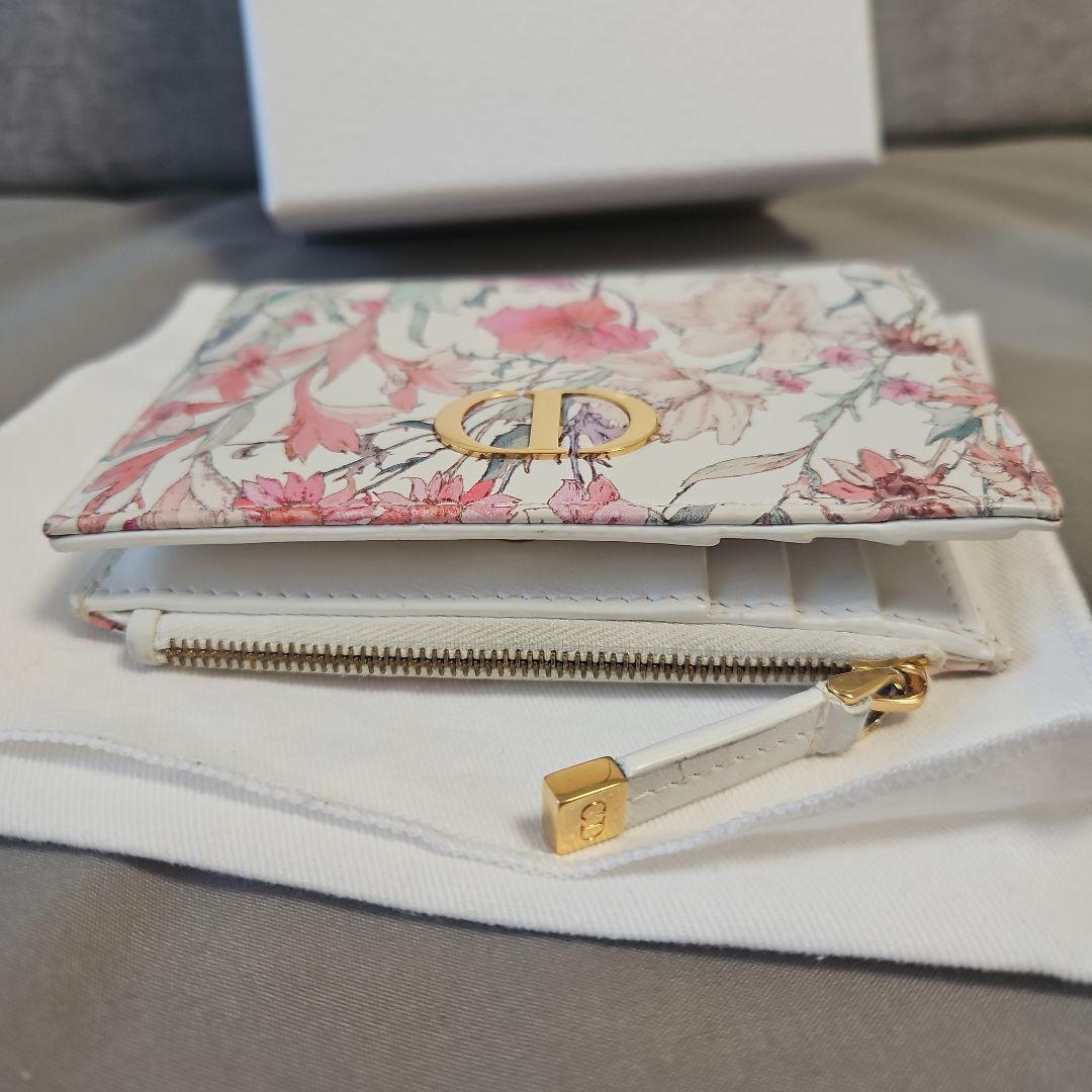 日本限定】Dior Caro Dahlia ウォレット フラワー 二折財布