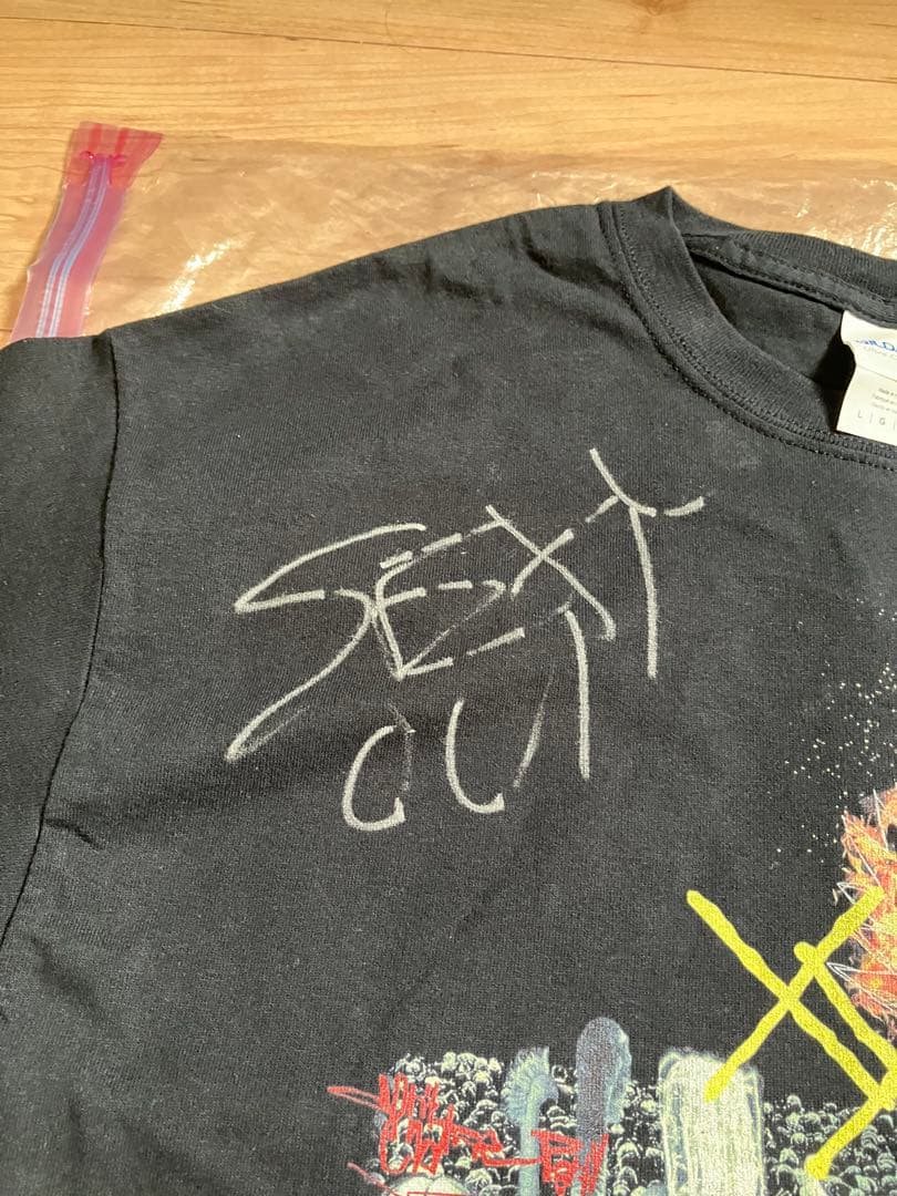 King Gnu 直筆サイン入りTシャツ CEREMONY - メルカリ