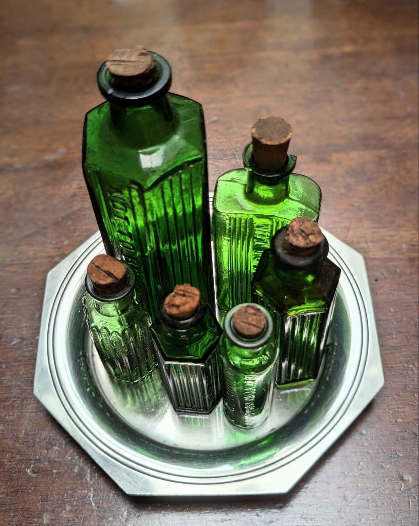 イギリスアンティーク 六角薬瓶 2本セットグリーン メディスンボトル
