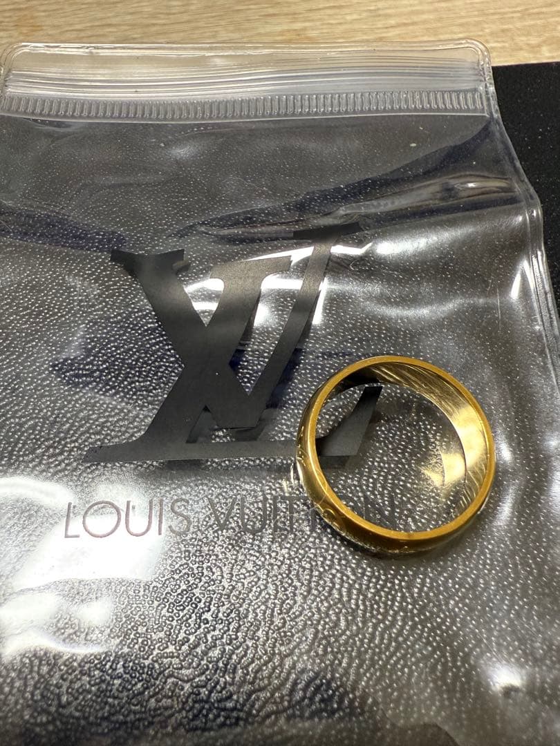 LOUIS VUITTON ゴールドリング 保存袋付き