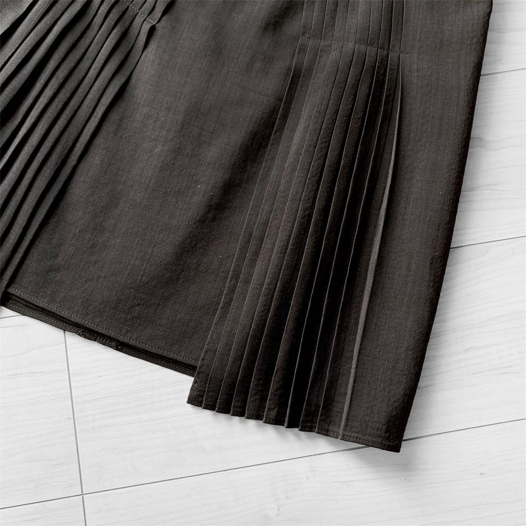 Brunello Cucinelli 薄手ウールのプリーツスカート