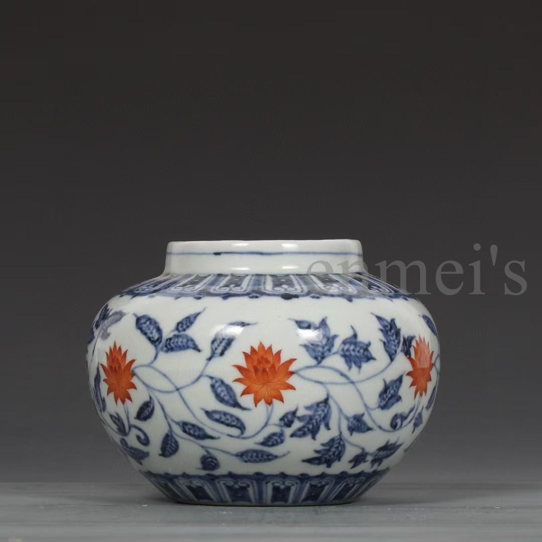 中国古美術・明宣徳年款・青花磁礬紅纏枝蓮紋