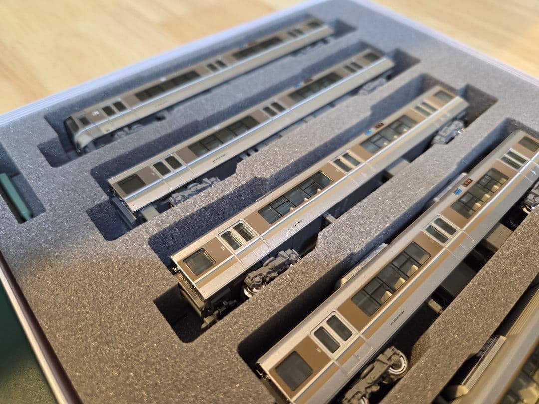 10-536 KATO 223系2000番台2次車新快速 8両