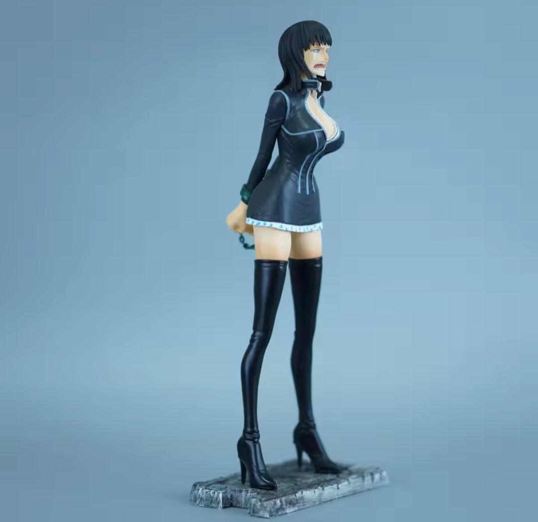 ワンピース　ニコ・ロビン　フィギュア