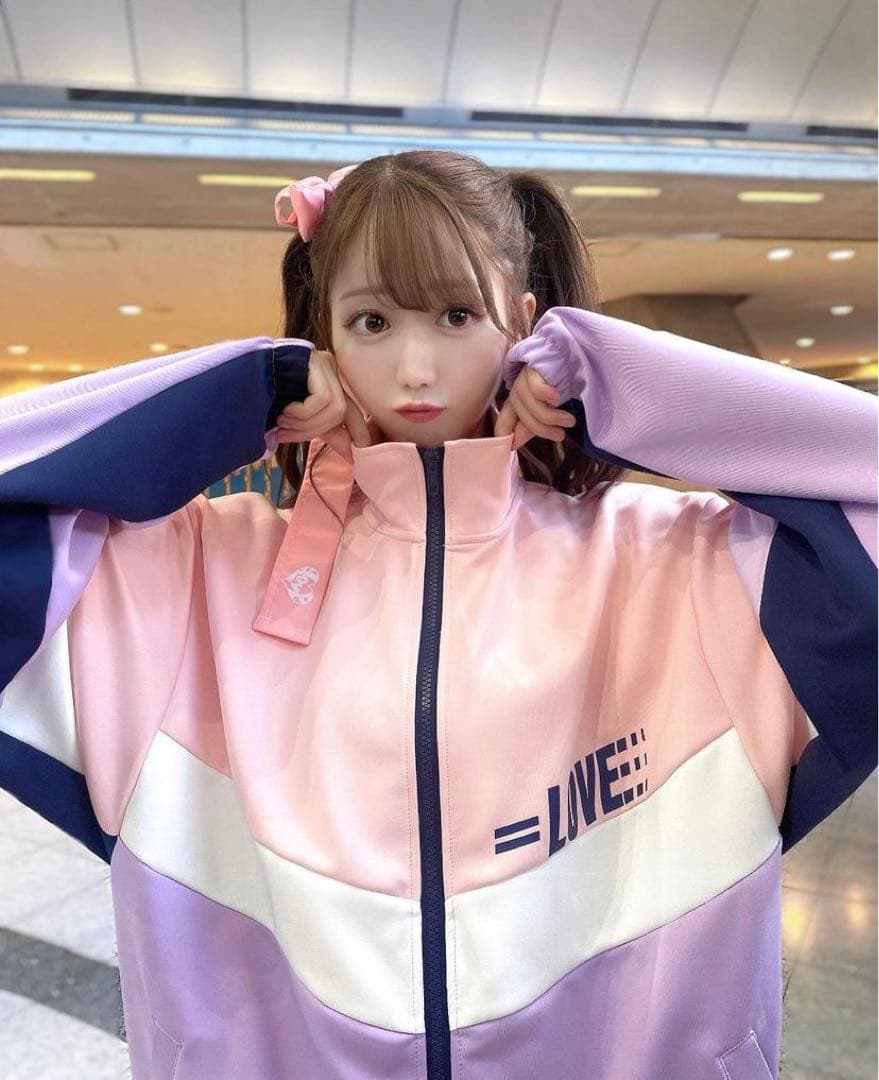 LOVE 公式ジャージ - メルカリ