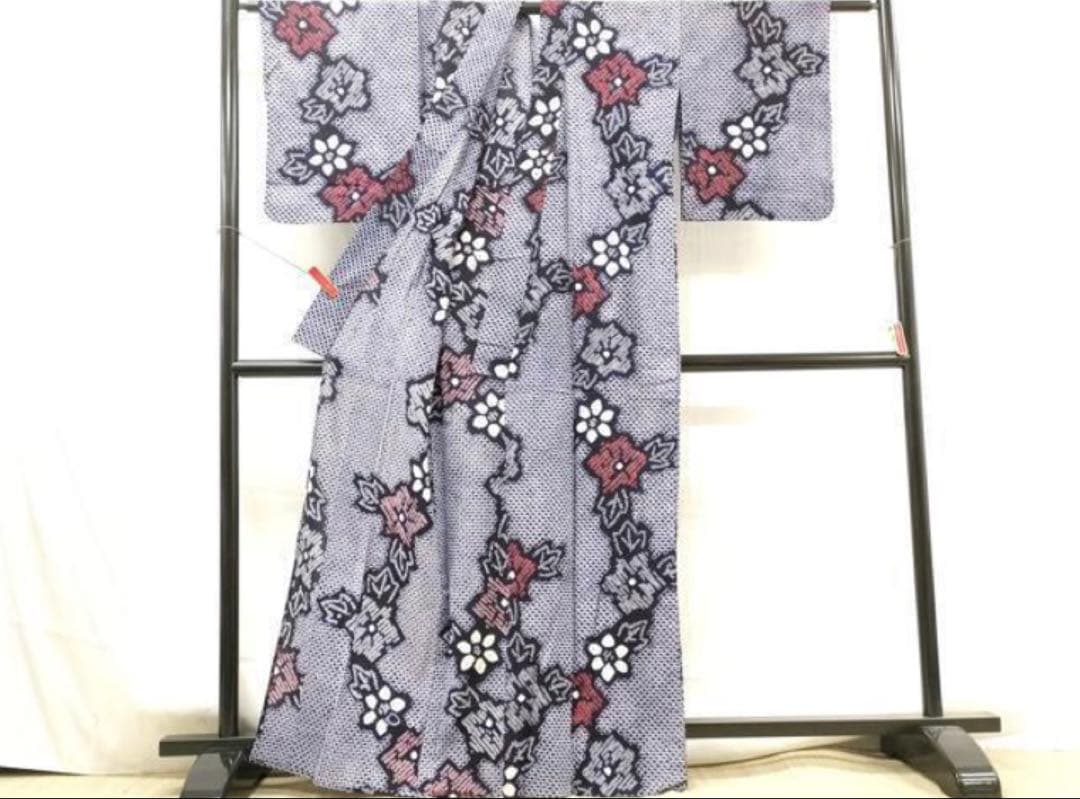 高身長の方にも 粋な大人の浴衣 ◆ 有松絞り シンプルな花繋ぎ 逸品