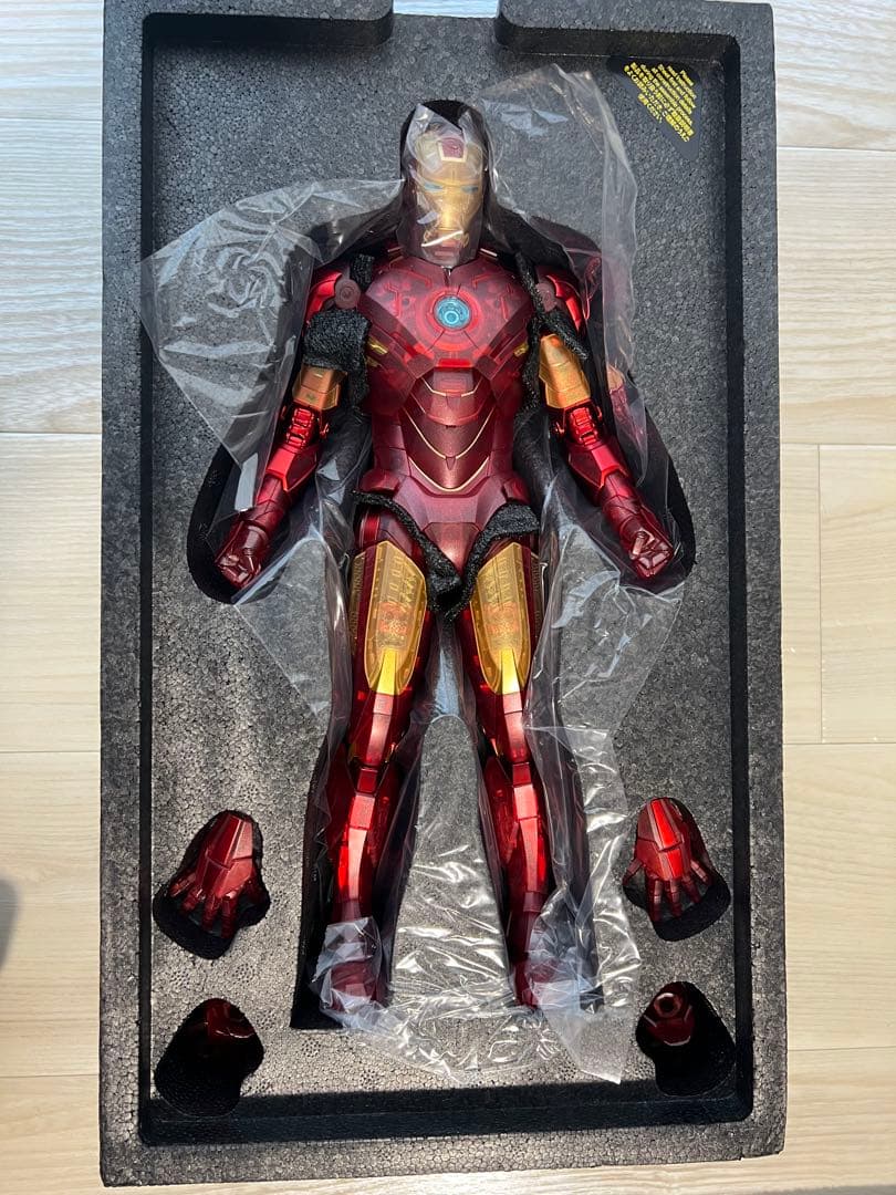 ホットトイズ アイアンマン マーク4 ホログラフィックバージョン MMS568