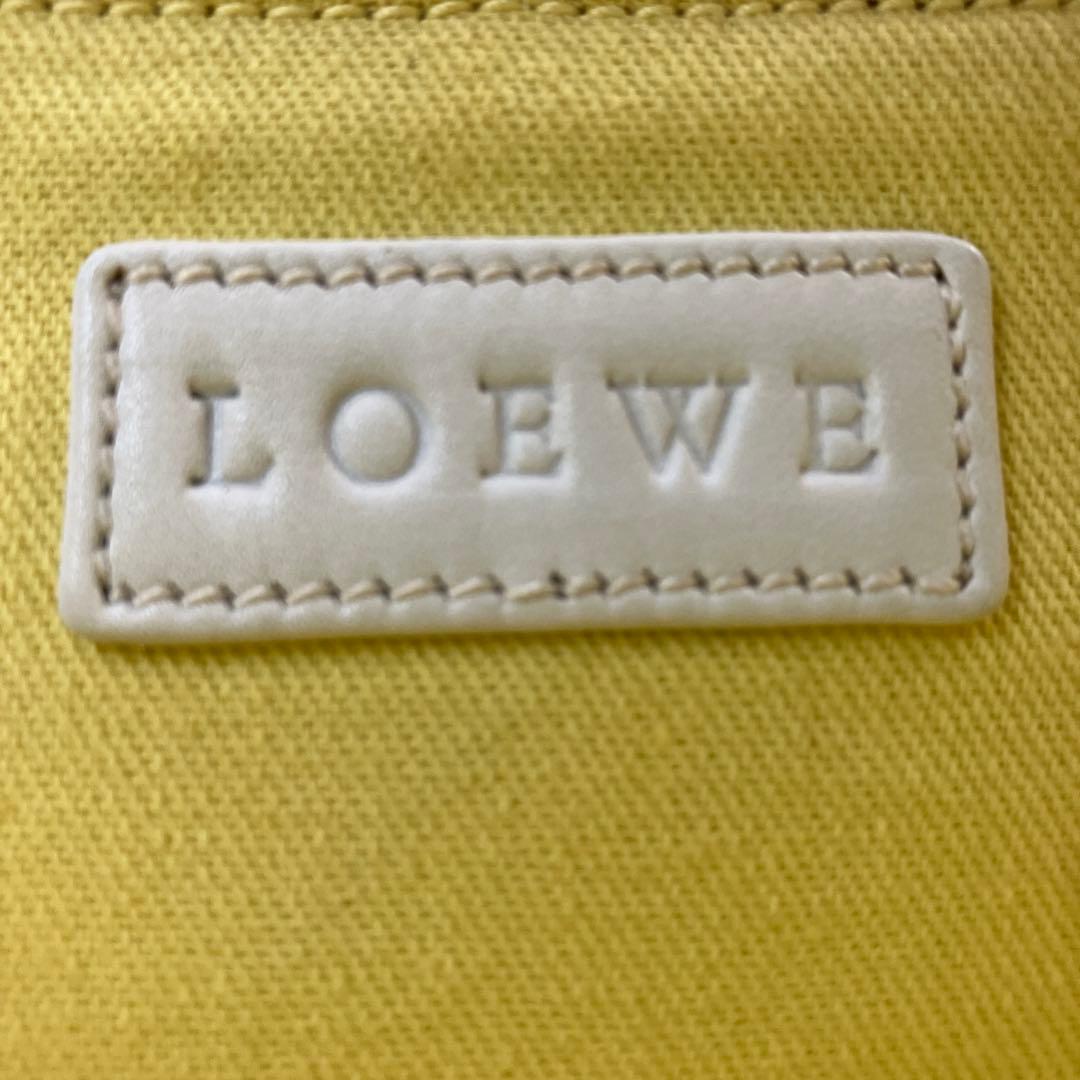 LOEWE　 ロエベ　ハンドバッグ　バタフライがま口　スタッズ　946