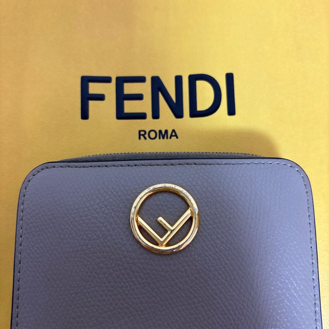 FENDI 二つ折り財布