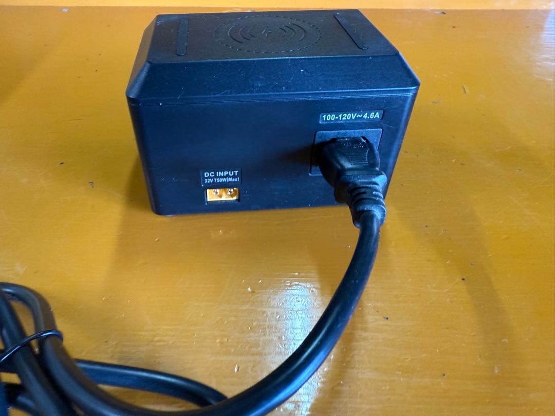 Futaba CDR-8000L バッテリーチャージャー