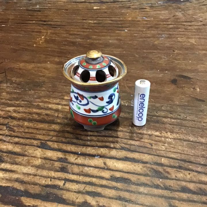 色絵唐草文香炉