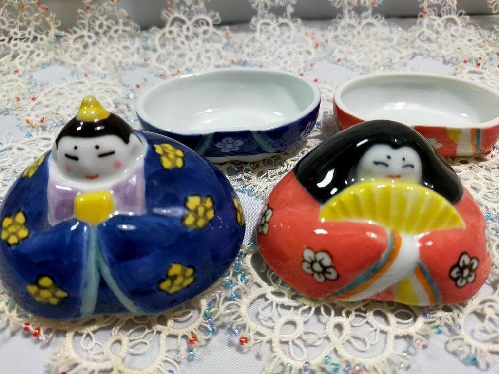 hh　有田焼お雛様珍味2個セット伯山窯２組包装&木製屛風兎絵衝立4個