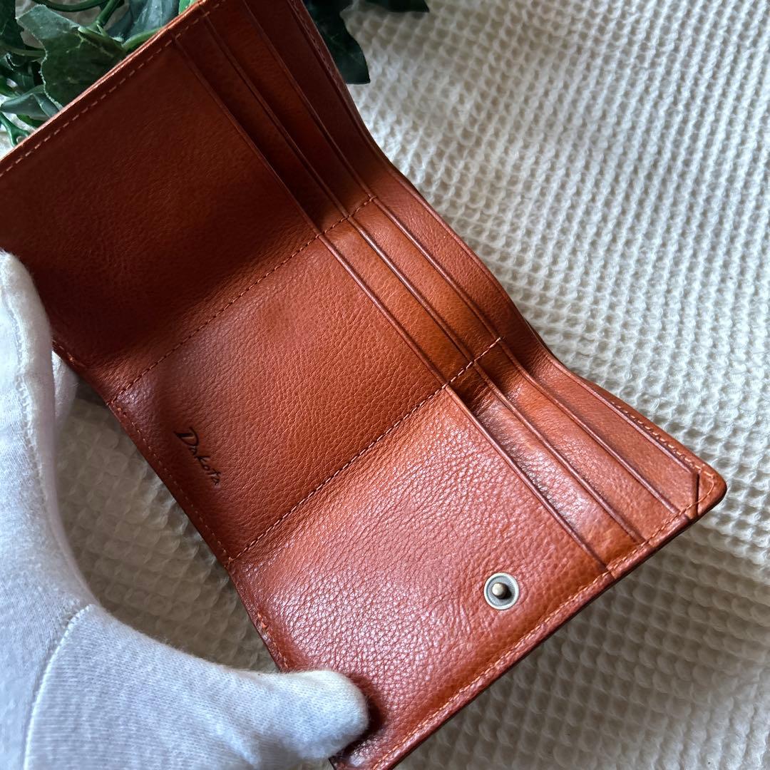新品Dakota 二つ折り牛革財布 ブラウンお勧め