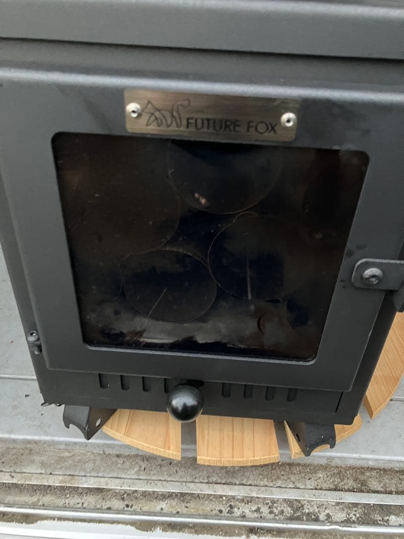 FUTUREFOX 薪ストーブ 3面ガラス　フューチャーフォックス