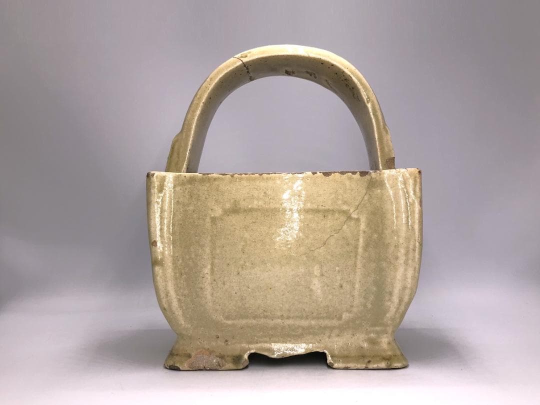 【 逆蕨手貼花文手炉 】 　ヘレニズム文化