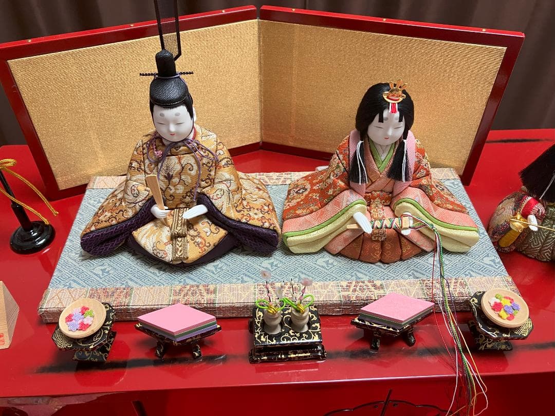 コンパクトに収納　ひな人形：やよい小箱：柿沼東光作