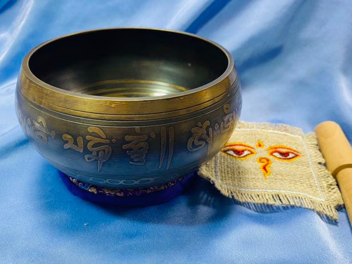 密教法具大瞑想鈴（スティック・敷布付き）③