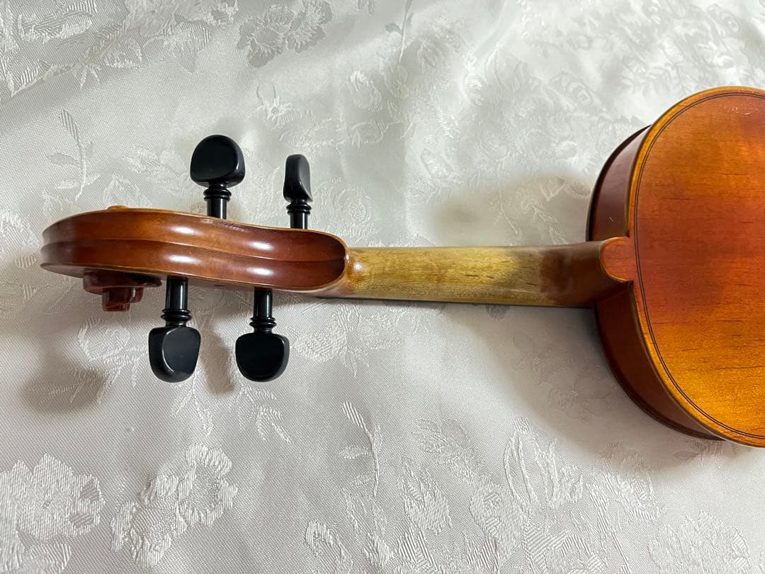 バイオリン　スズキ　SUZUKI 鈴木　楽器を守る丈夫なハードケース付き