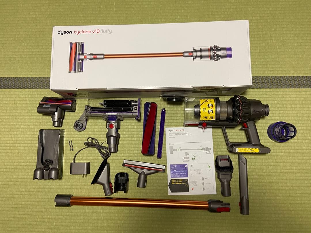 送料無料】Dyson Cyclone V10 Fluffy♪完全動作品♪中古 - メルカリ
