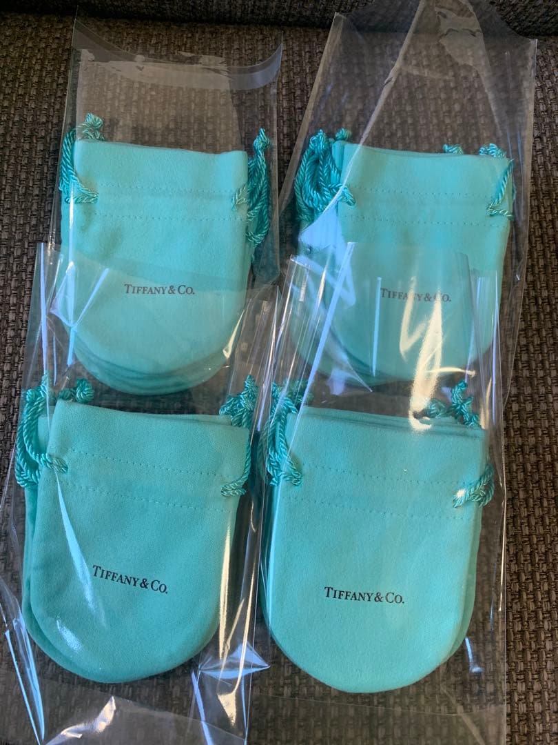 国内現行品 美品ティファニー巾着袋（7x9cm)20枚セット