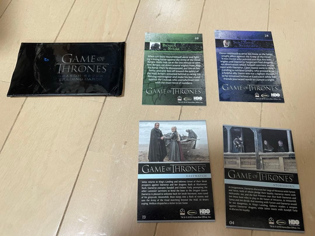 ゲーム・オブ・スローンズ」ソフィー・ターナー直筆サインカード他 5枚