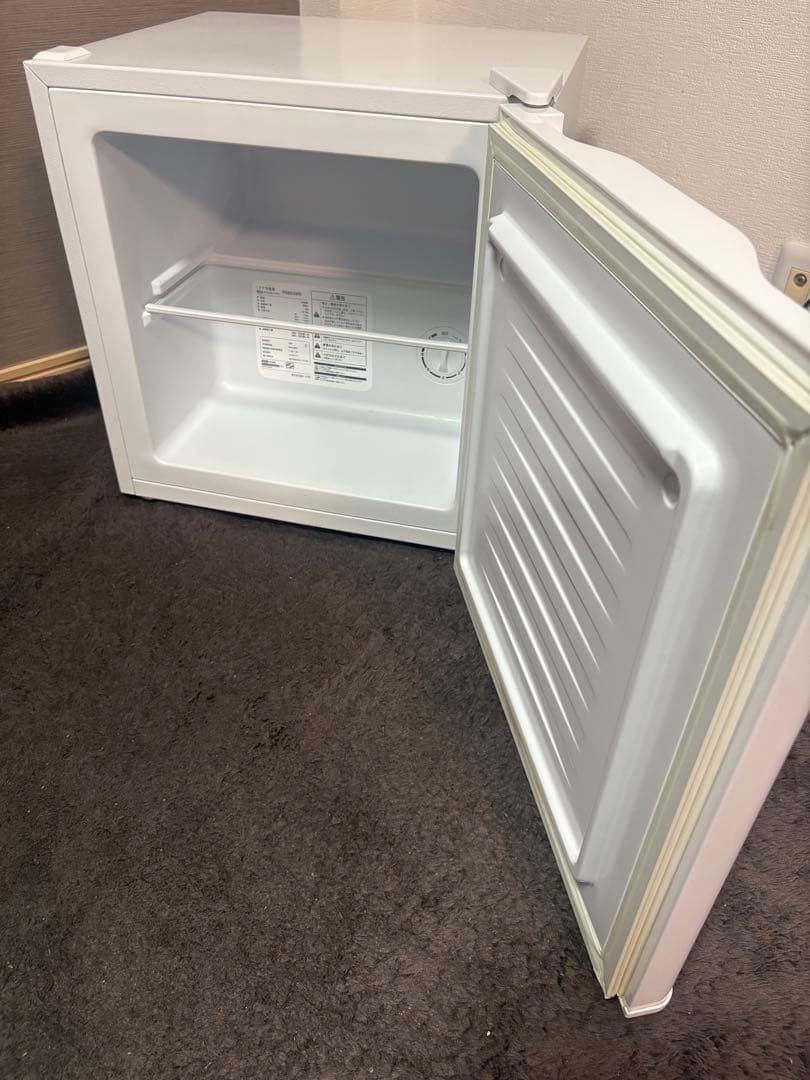 小型冷凍庫　MAXZEN JF032ML01ＷＨ　32L 2020年製