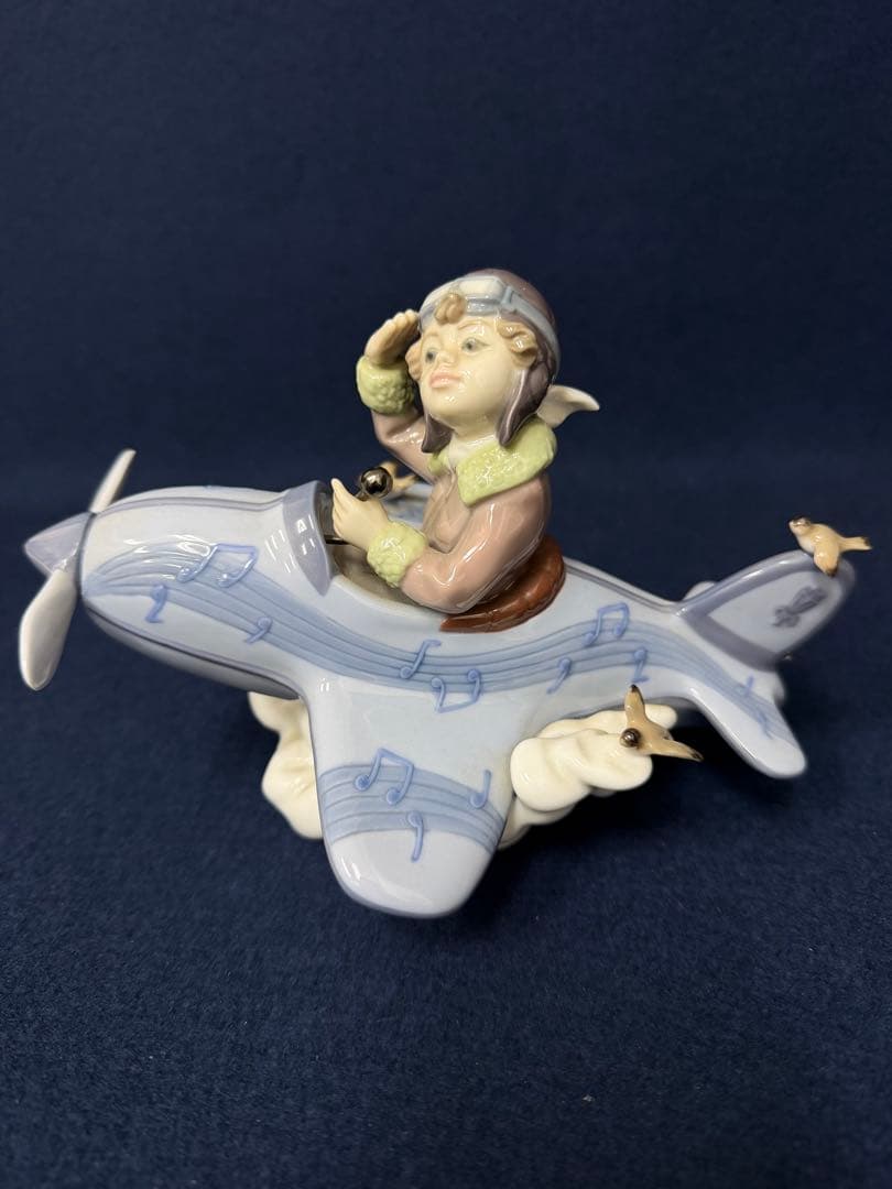 LLADRO リヤドロ 小さなパイロット 5697 フィギュリン - メルカリ