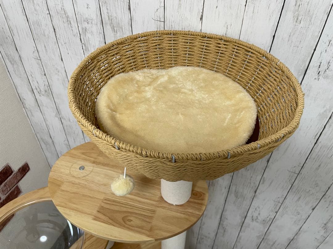 未使用に近い】天然木 キャットタワー 宇宙船ボウル 木製 未使用に近い】