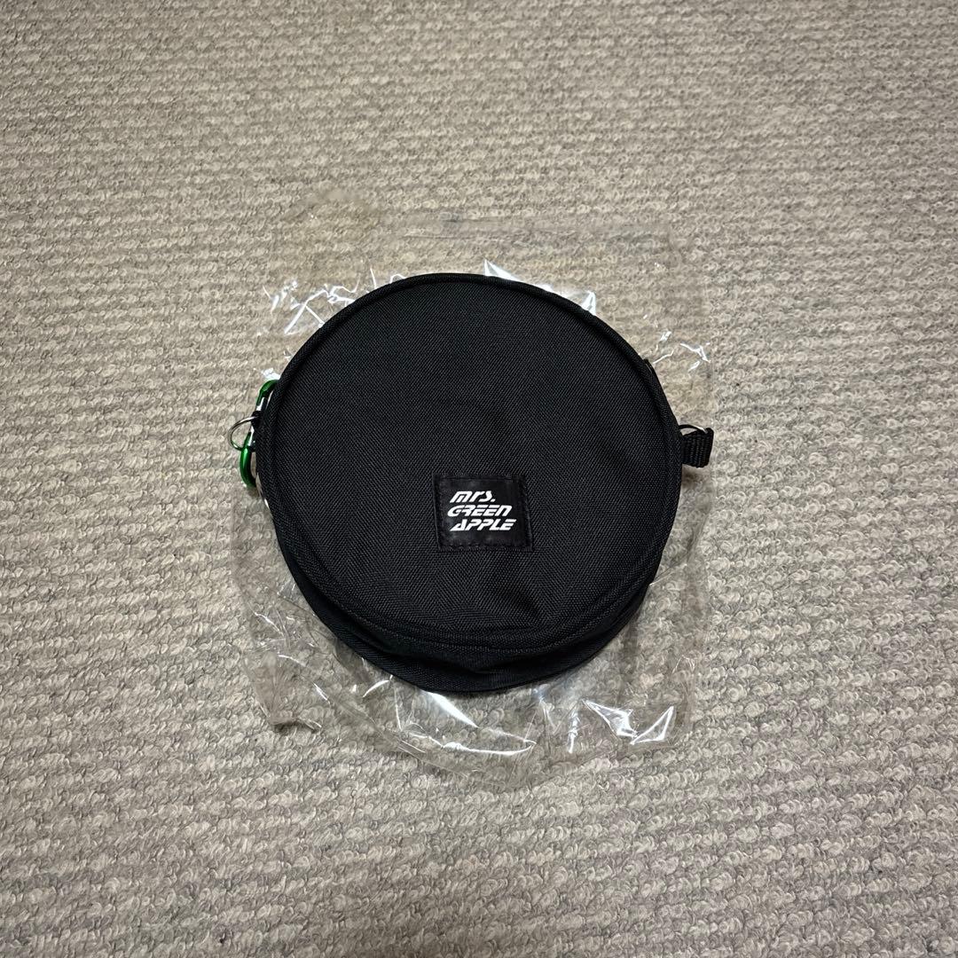 ミセス ヘッドホン 、ポータブルCDプレイヤー、ショルダーバッグ3点