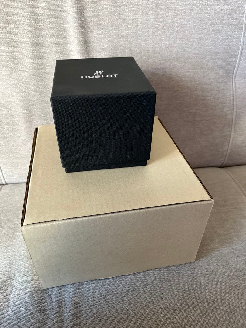 未使用品　HUBLOT クラシックフュージョン　521.NX.1171.RX