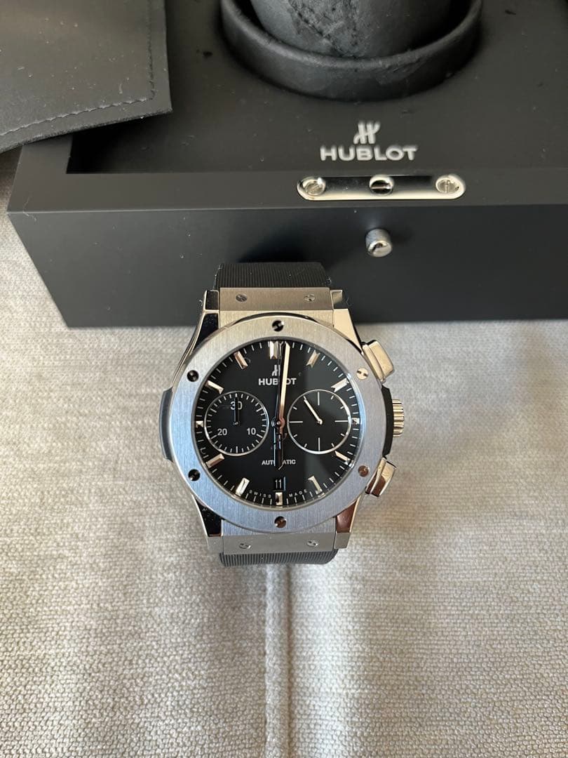 未使用品　HUBLOT クラシックフュージョン　521.NX.1171.RX