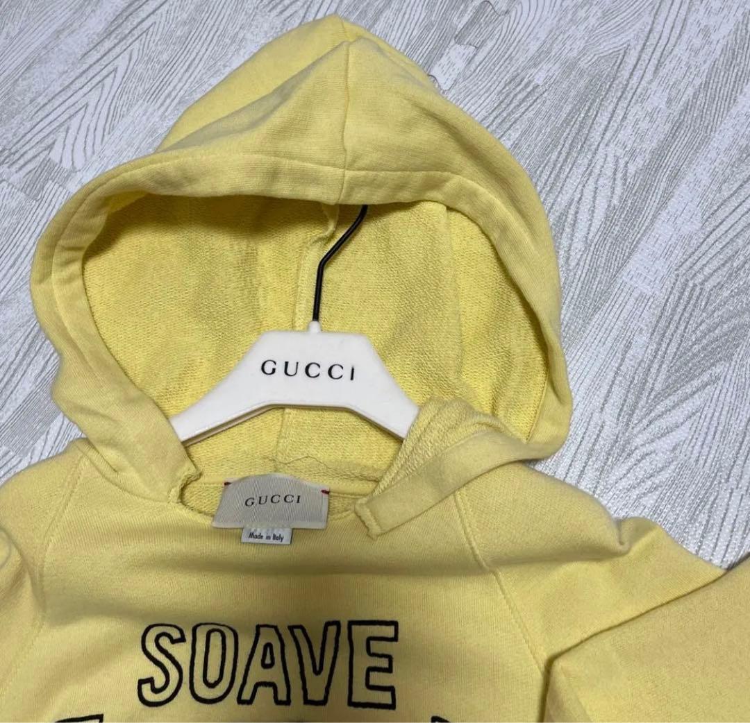 GUCCI チルドレン　　スパンコールパーカー