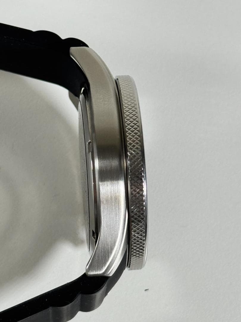 【美品】Maserati クロノグラフ 時計 ブラック ラバーベルト