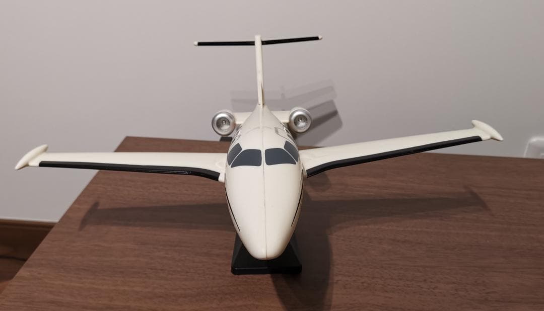 エクリプス500 (Elipse 500)VLJ 航空機模型 スケール 1/24