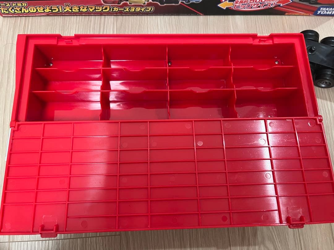 カーズ　トミカ　大きなマック