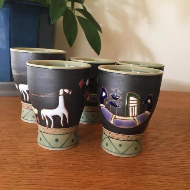 20年以上前に骨董屋で買った茶器セットです。 急須とコップが5個、内一
