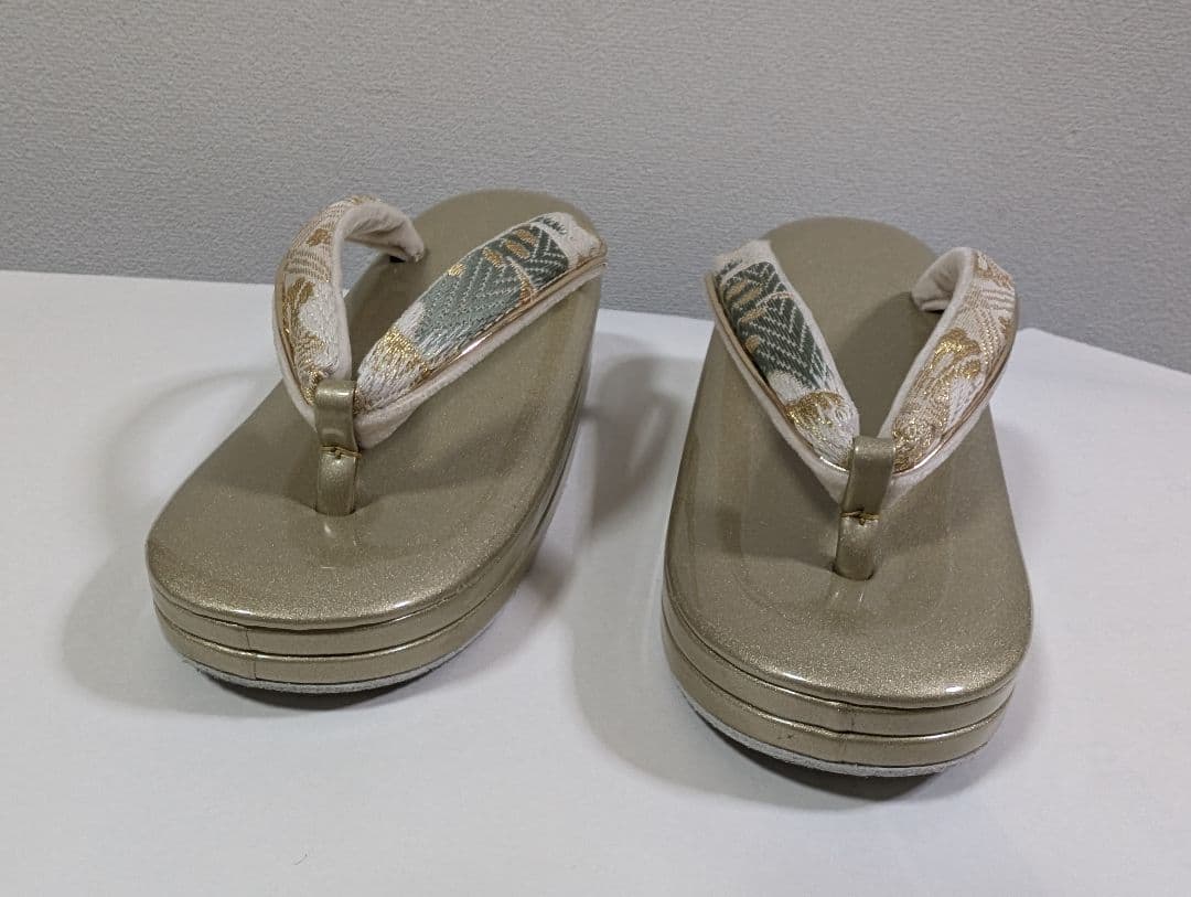 花柄刺繍の和装用バッグと下駄セット/成人式