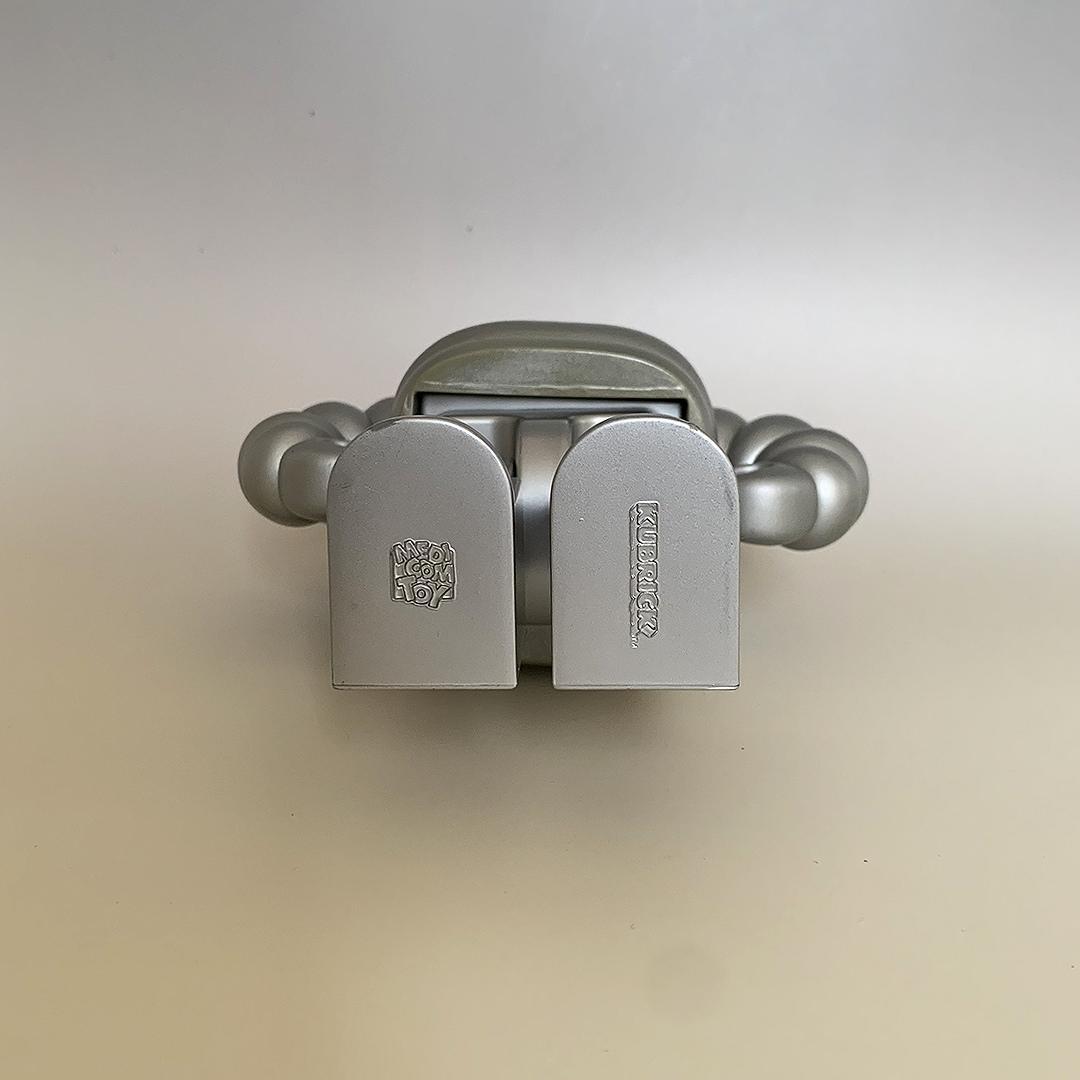 KAWS Chum Kubrick 400% Bearbrick MEDICOM MEDICOM TOY×MAD HECTIC