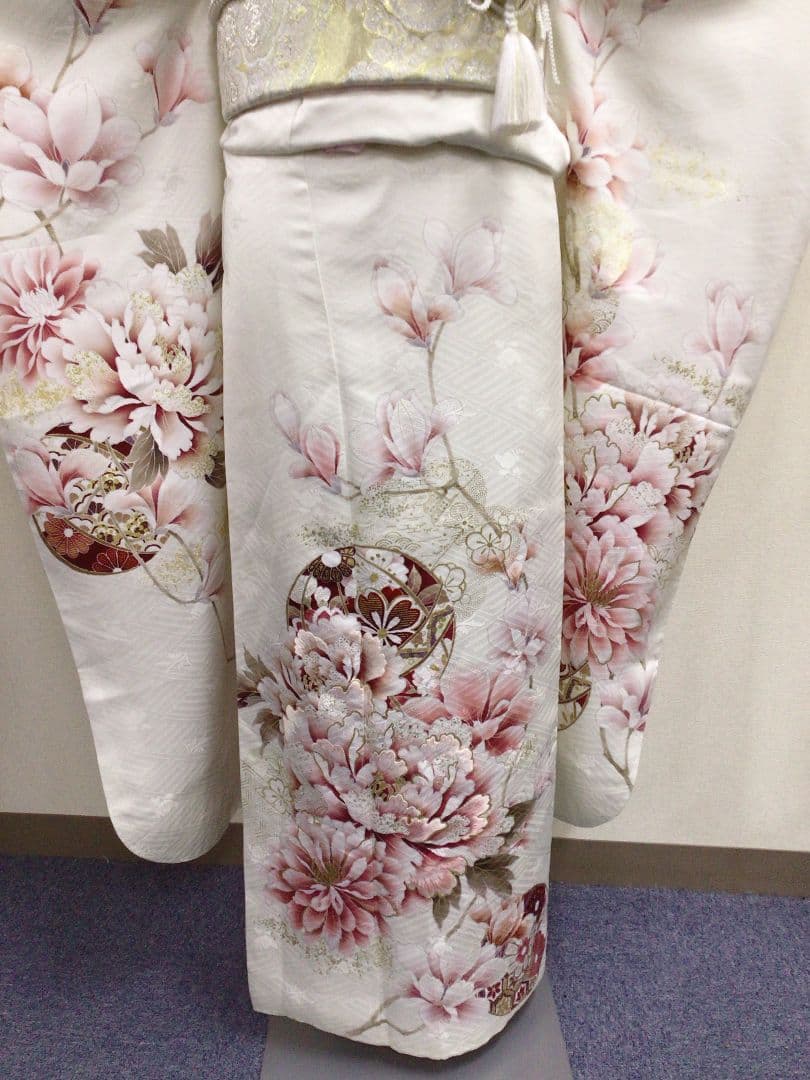 145~159センチぐらいの方が適応サイズ】白地振袖フルセット