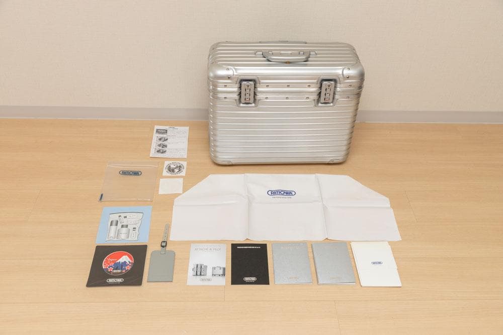 リモワ パイロット トロリー2輪 29L機内持込できます カナダ製