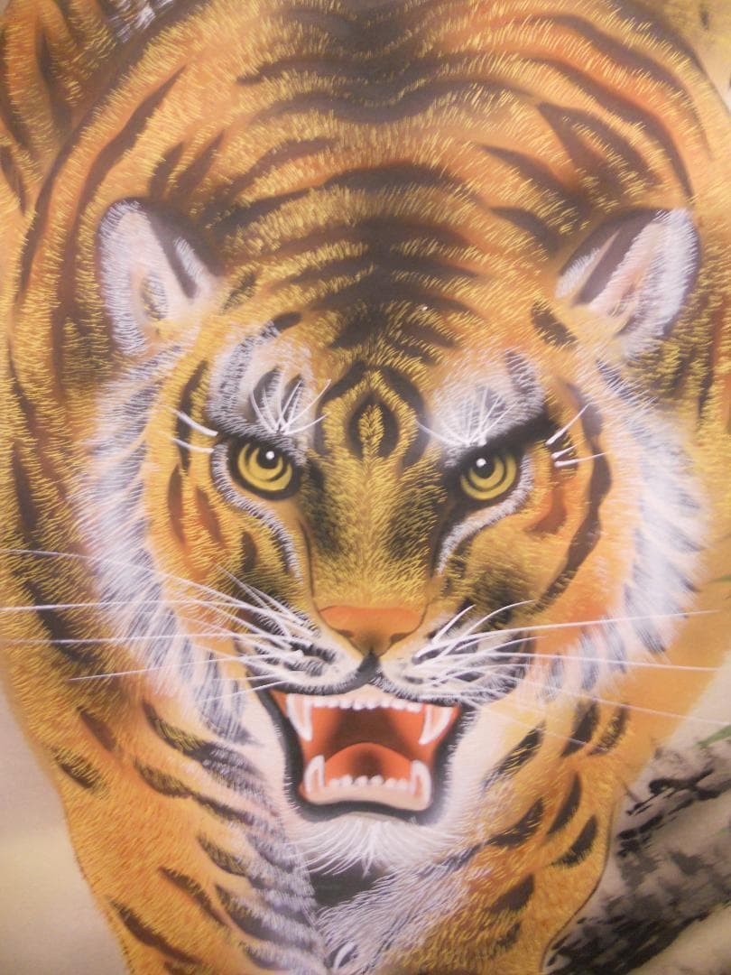 掛け軸 玉峰 猛虎 絹本 希少 軸装 茶道具 掛軸 美品 です。