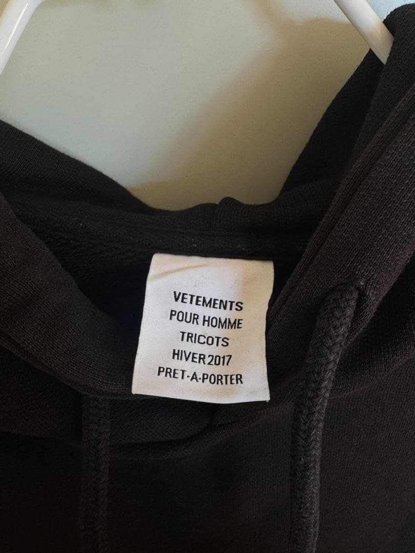 ヴェトモン VETEMENTS TOTAL FUCKING DARKNESS